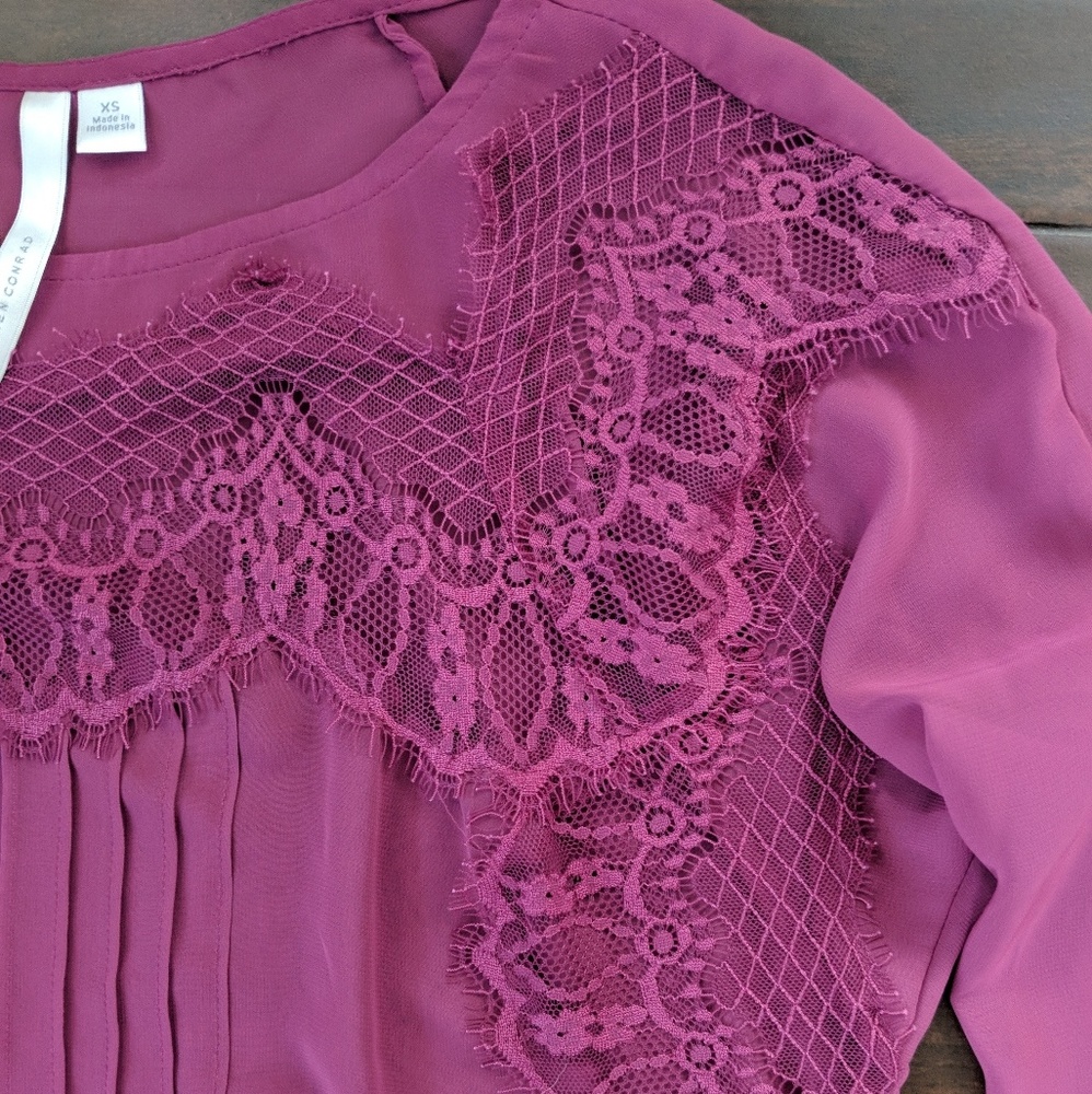 LC lacey top